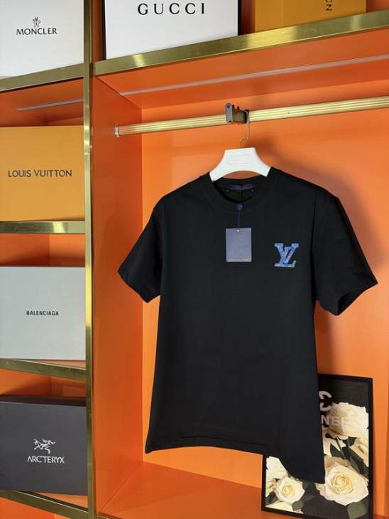 Picture of Louis Vuitton T Shirts Short _SKULVXS-Llzytx00076982
